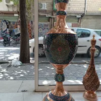 کنار سالنی بزرگ و شیک مس و پرداز کار دست