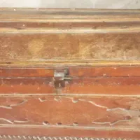 صندوق چوبی قدیمی