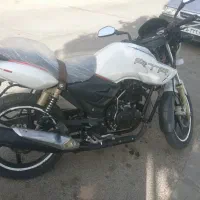 متور سیکلت آپاچی