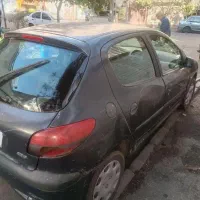 دویست و شش ۸۱