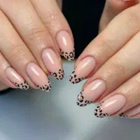 خدمات کاشت و ترمیم ناخن( آموزش پودر و ژل فقط ۱۵۰۰)|خدمات آرایشگری و زیبایی|بومهن, |دیوار