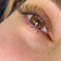 مدل تخفیف اکستنشن مژه مشکی و رنگی لیفت مژه و ابرو|خدمات آرایشگری و زیبایی|رشت, گلسار|دیوار