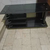 میز شیشه ای در حد نو