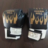 وسایل ورزشی.دستکش،وپاکش،وبیضه بند|تجهیزات ورزشی|شیراز, کوشک میدان|دیوار