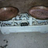 ترازو قدیمی ۲ کیلویی دو سر برنجی