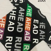 لباس بچگانه‌|کفش و لباس بچه|میانه, |دیوار