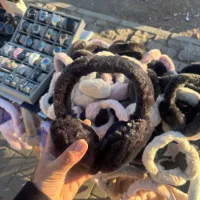 گوشگیر،گوشبند پشمی وارداتی|کفش و لباس بچه|اشتهارد, |دیوار