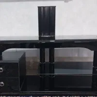میز تلویزیون شیشه ای