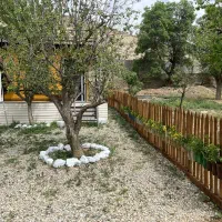 کلبه باغ دنج و خوش آب‌وهوا در دماوند (سبک سوئیسی