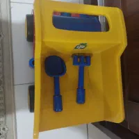 کامیون بزرگ و جرثقیل