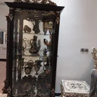 بوفه و ساعت ایستاده.تمیز و نو