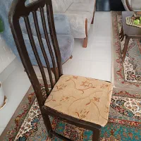 صندلی چوبی