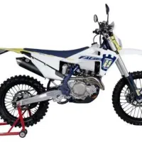 فروش انواع موتور سیکلت شرکت کویر همتاز بنلی