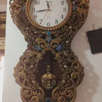 ساعت دیواری فقط چند ماه کار کرده