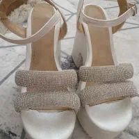 کفش عروسی یکبار استفاده شده کاملا طبی