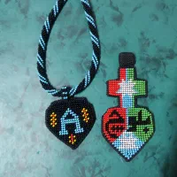 گردنبند و جاکلیدی زندان بافت