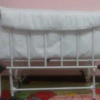 تخت و گهواره نوزاد|تخت و صندلی بچه|اصفهان, رهنان|دیوار