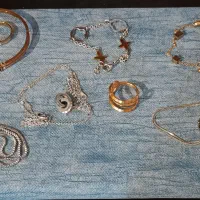 مجموعه ۹ قلم اکسسوری زنانه و سه قاب گوشی