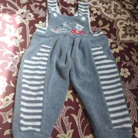 کاپشن و کفش بچگانه