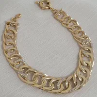 کویین گالری|بدلیجات|تهران, نیروی هوایی (پیروزی)|دیوار