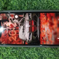 آیفون ۱۱ پرو با پاور بانک