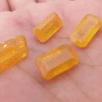 سنگ یاقوت زرد اصلی با درجه سختی 54 قیراط مناسب|جواهرات|شاهین‌شهر, عطار|دیوار