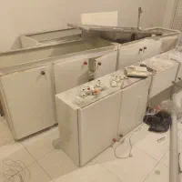 تعدادی کابینت وهود آشپزخانه بسیار تمیز فلزی|آب‌چکان و نظم‌دهنده ظروف|اهواز, کیانپارس |دیوار