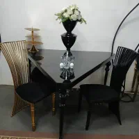 میز و صندلی تالار هستی