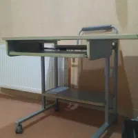 میز کامپیوتر با قیمت مقطوع