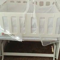 تخت کنار مادر مناسب تا سه سال