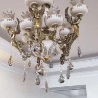 چهار عدد لوستر کاملا نو لاکچری به علت جابجایی