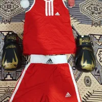 دستکش بوکس و لباس بوکس