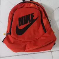 کوله پشتی مارک نیک در رنگبندی خاص