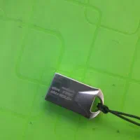 فلش ۶۴ گیگ یک بار استفاده شده