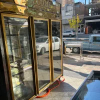 خریدارو فروش یخچال صنعتی ایستاده ویترینی