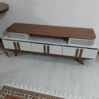 میز تلویزیون در حد نو