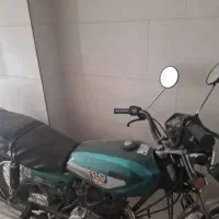 یک دستگاه موتورهندا۱۲۵