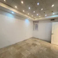اجاره-واحد-اداری-75-متر-رو-به-خیابان-شیک