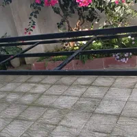 تخت اهنی