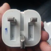 شارژر آیفون درحد نو 4ماه بیشتر استفاده نکردم