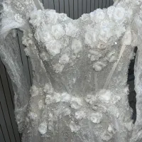 لباس عروس|لباس|فردیس, فردیس|دیوار