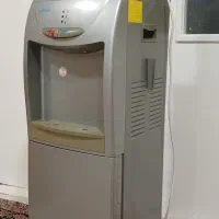 آب سرد کن و گرم کن یخچال دار