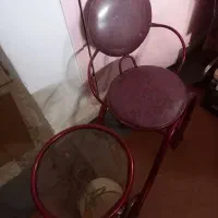 ساعت و میز تلفن