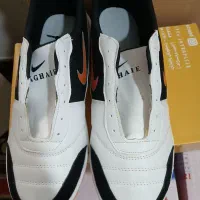 کفش ورزشی فوتبال و فوتسال