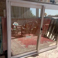 پنجره آلومینیوم .