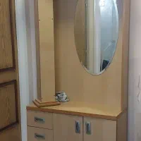 کمد آینه دار لباسی و پایین جا کفشی