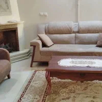 مبلمان بهمراه جلومبلی ومیزعسلی