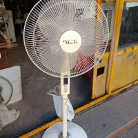 پنکه ایستاده