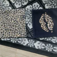 دو عدد کوسن مخمل ترک به همراه جا کنترلی مبلی