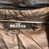 بادگیر ورزشی|لباس|شهریار, شهریار|دیوار